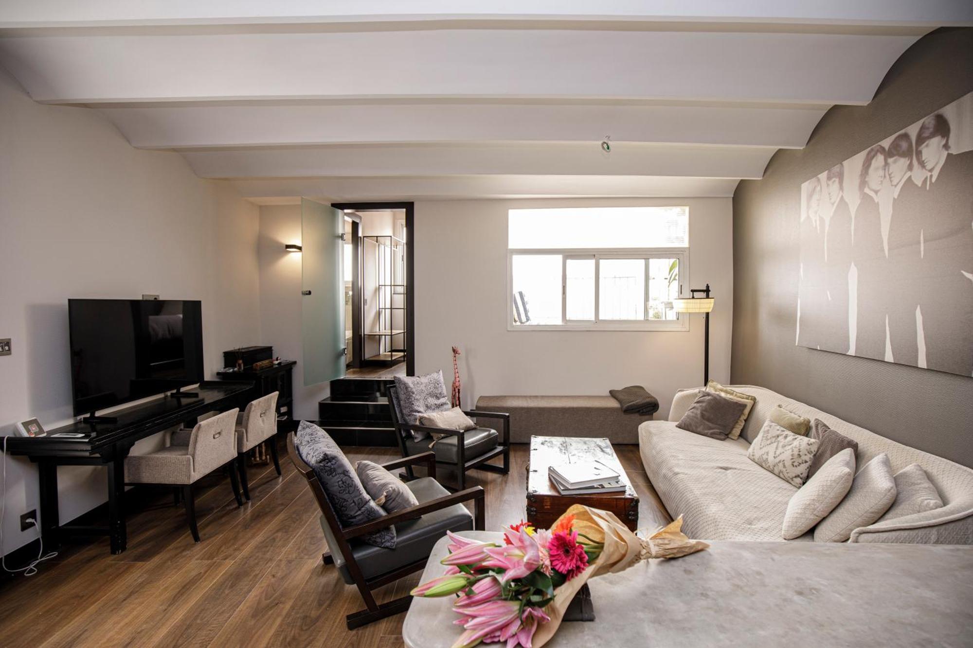 Luminous Floor With Terrace Appartement
